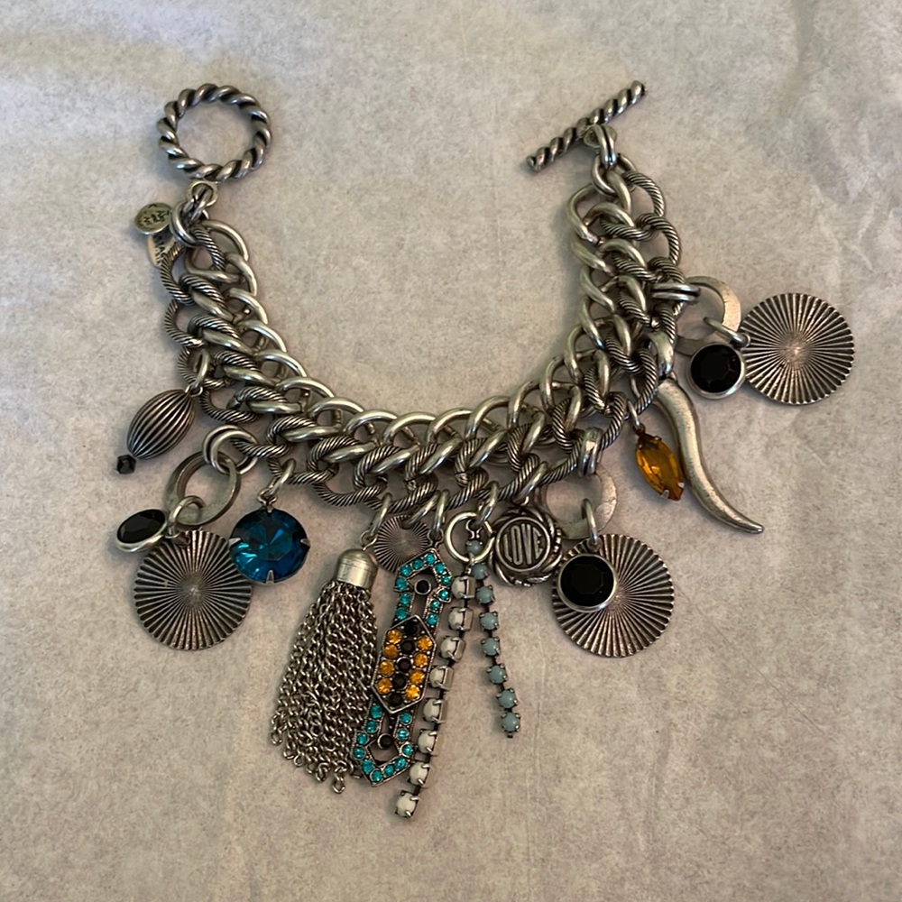 Amazing from the Archives ! V66 charm bracelet NEW ‼️